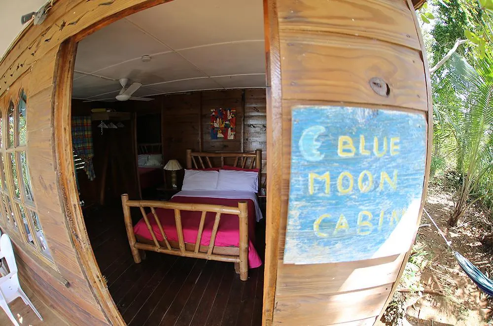 Holiday home Cottages On Half Moon Beach Green Island
